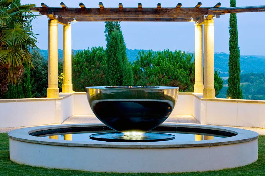 Chalice stainless steel water feature